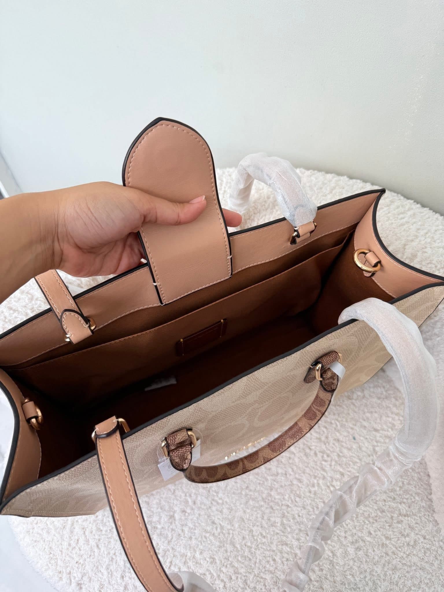 Coach Smith Tote Bag Tonal Beige
